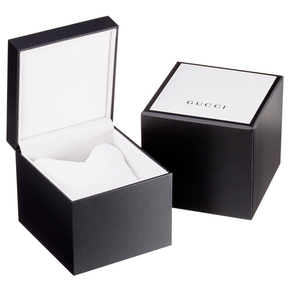 Gucci watch original with tag